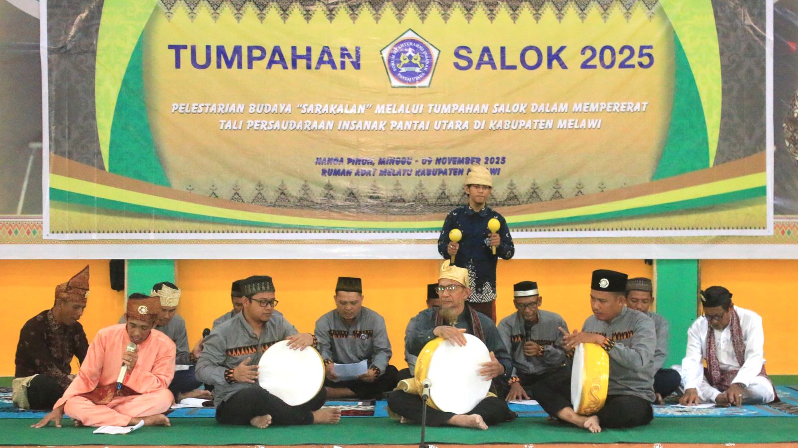 Tim Serakalan Forsip menampilkan Serakalan Melayu Sambas sebuah tradisi zikir dan nazam yang menjadi ciri khas budaya Melayu pesisir Kalimantan Barat.