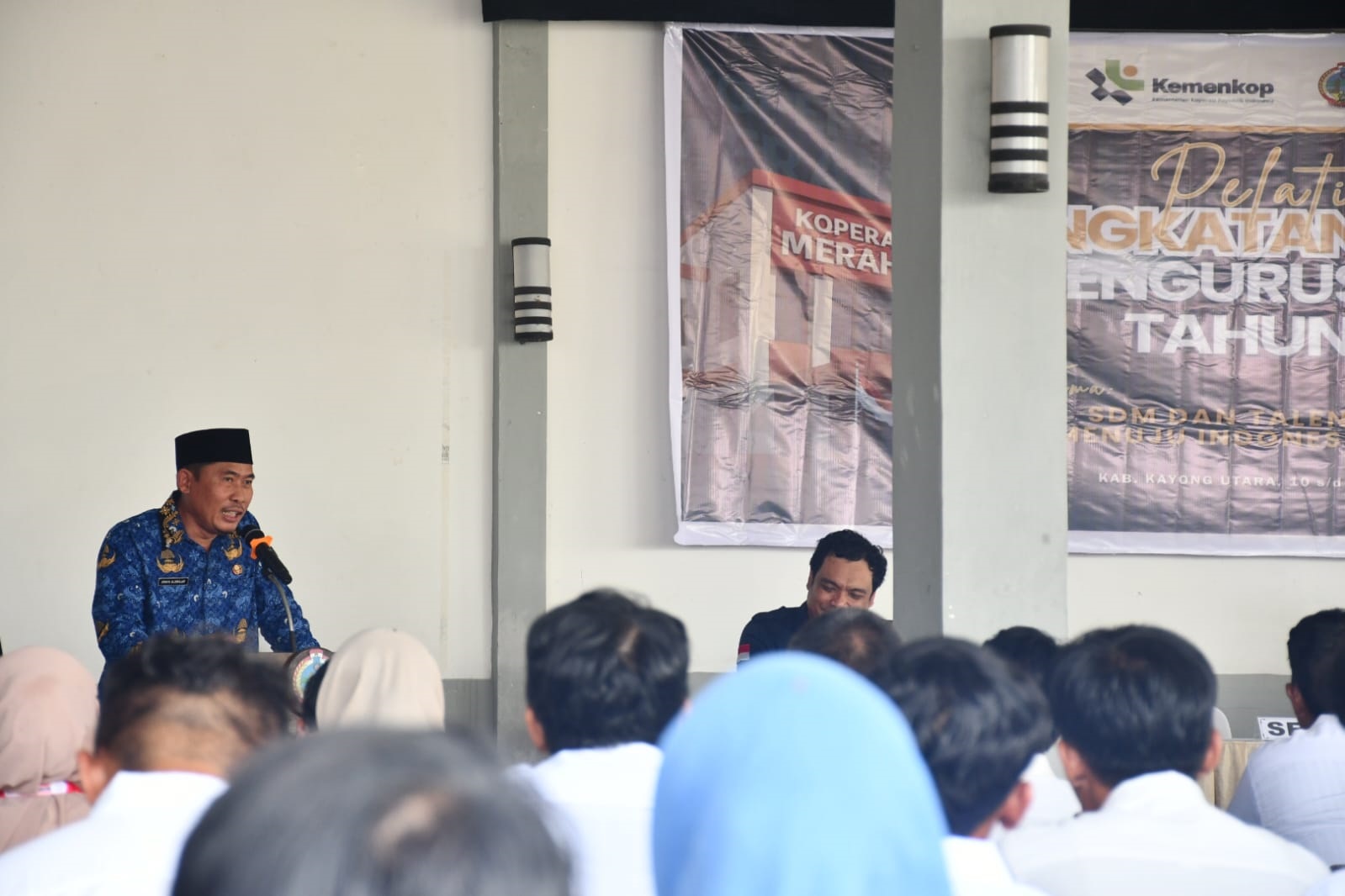 KOPERASI: Peningkatan Kompetensi SDM KDKMP Tahun 2025, dihadiri para pengurus dan pendamping Koperasi Merah Putih dari 43 desa di Kabupaten Kayong Utara.