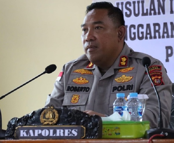 Kapolres Kapuas Hulu AKBP Roberto Aprianto Uda