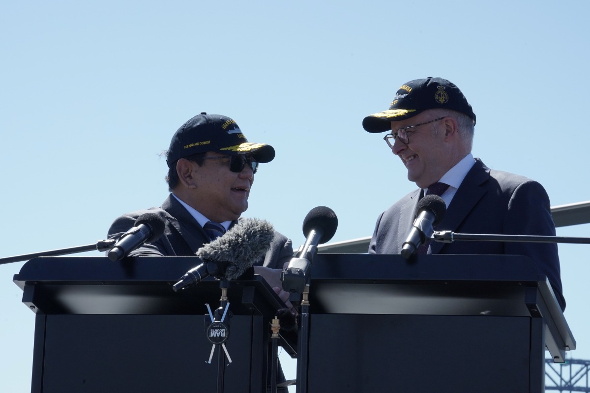 Presiden Republik Indonesia Prabowo Subianto dan Perdana Menteri Australia Anthony Albanese menandatangani Perjanjian Keamanan Bilateral Indonesia&ndash;Australia (12/11).