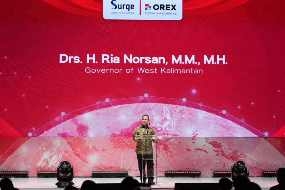 Gubernur Kalimantan Barat, Ria Norsan menghadiri Penandatanganan Kontrak Komersial OREX SAI, SURGE, dan Distributor Lokal terkait Transformasi Digital bersama Pemerintah Indonesia-Jepang Rabu (12/11).