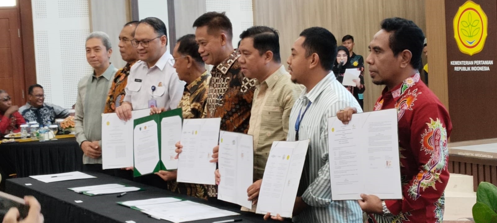 KERJA SAMA: Poltesa dan BRMP Pusat menjalin kerja sama. Kolaborasi ini diharapkan memberikan dampak bagi kesejahteraan petani Kabupaten Sambas.