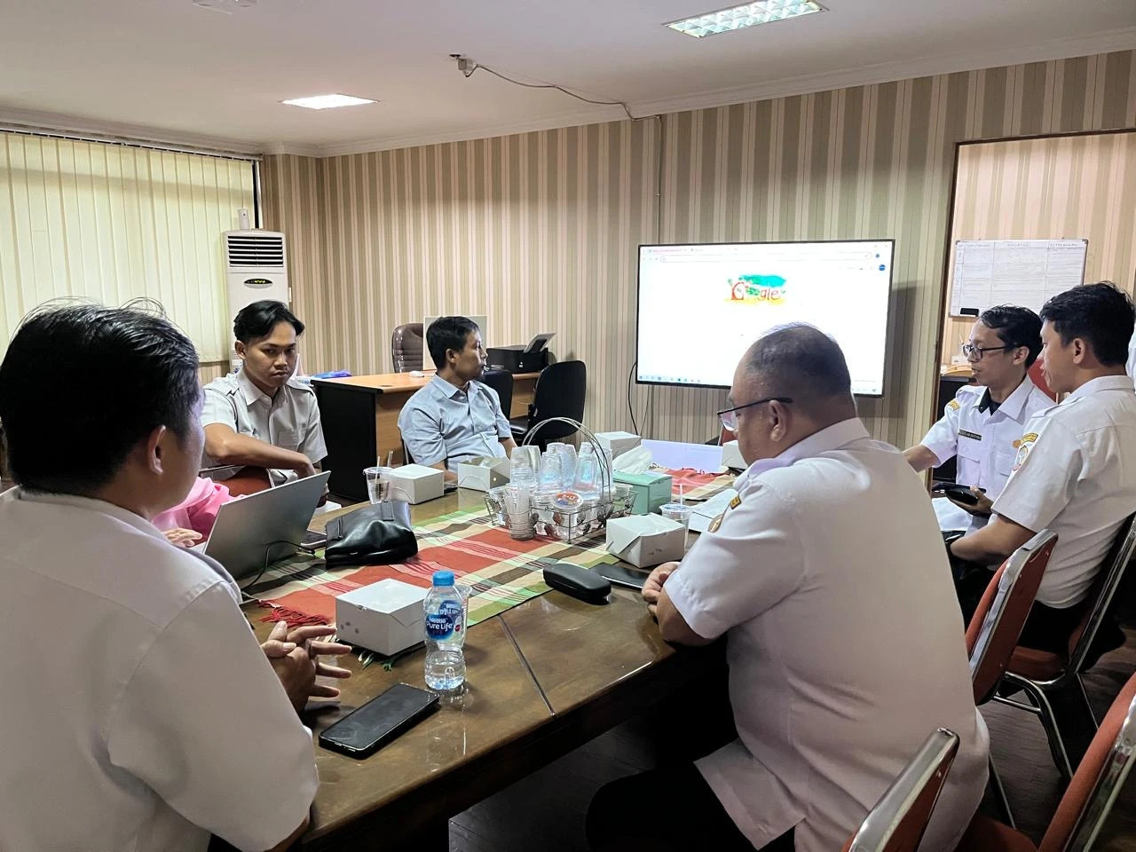 Pembahasan 12 Finalis Kompetisi Inovasi Kota Pontianak 2025.