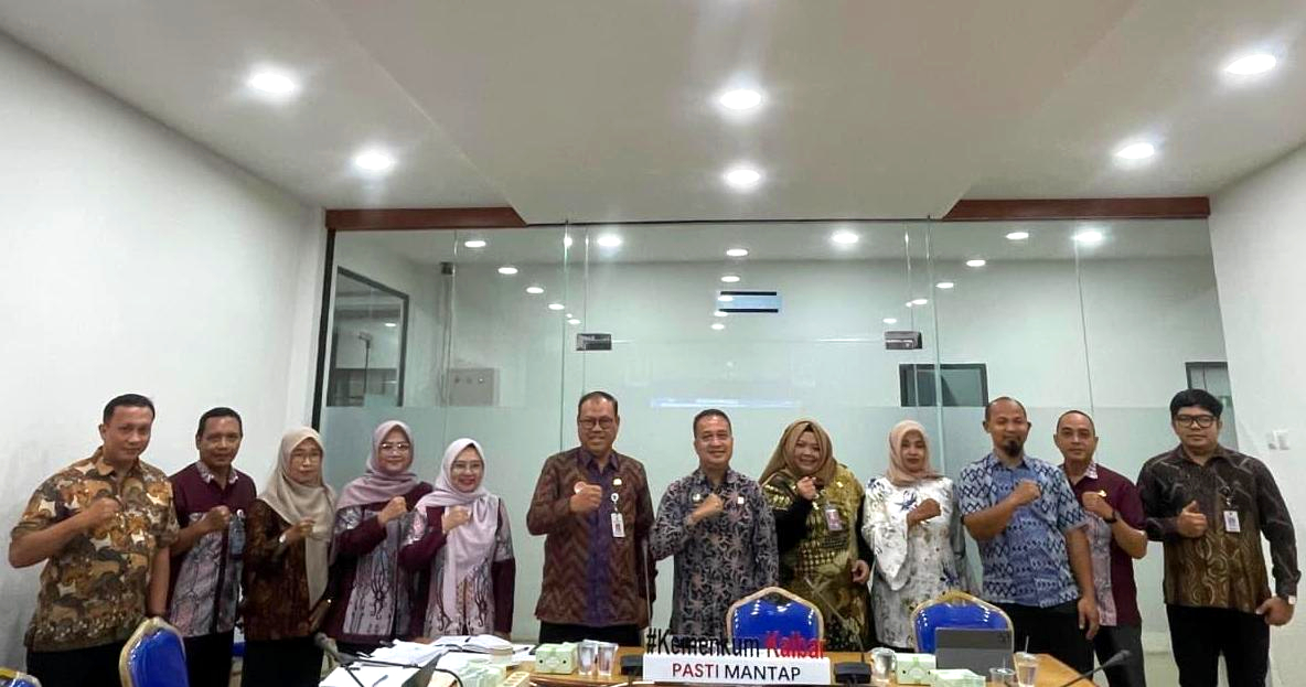 Kanwil Kemenkum Kalbar menggelar rapat harmonisasi Rapergub Kalbar pada Kamis (13/11).