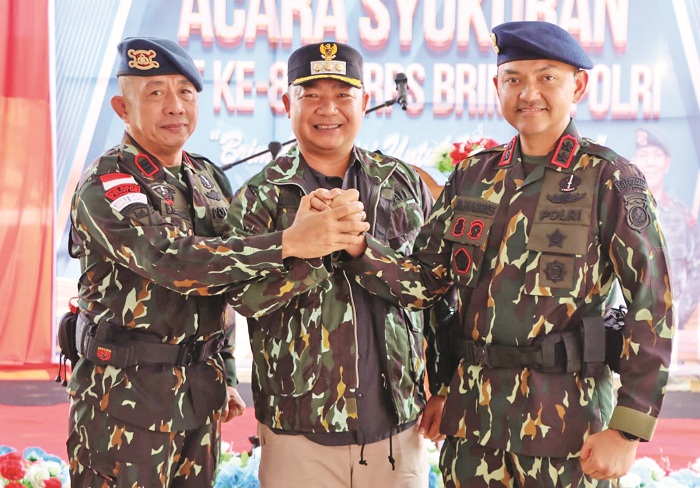 HUT BRIMOB: Bupati dan Kapolres Ketapang saatmenghadiri HUT ke-80 Brimob di Mako Kompi 4 Batalyon A Pelopor Satbrimob Polda Kalbar, pada Jumat (14/11).