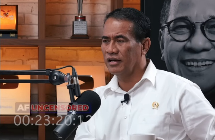 Menteri Pertanian Andi Amran Sulaiman ungkap praktik serakahnomic di bisnis beras. (Foto: YouTube Akbar Faizal Uncensored)