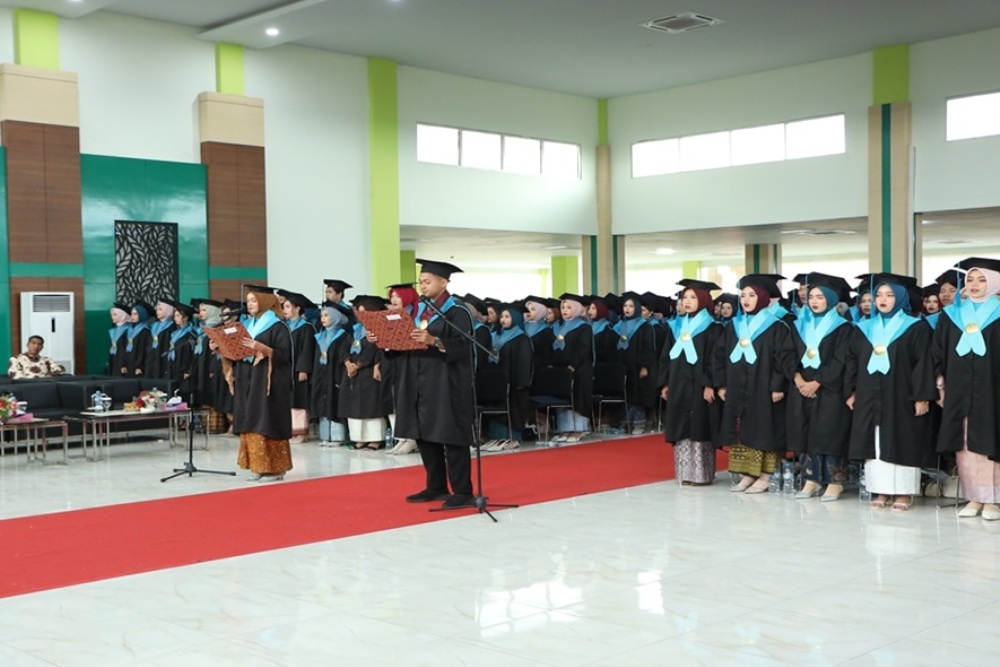 Wisuda Poltekkes Kemenkes POntianak pada Rabu (12/11) lalu.
