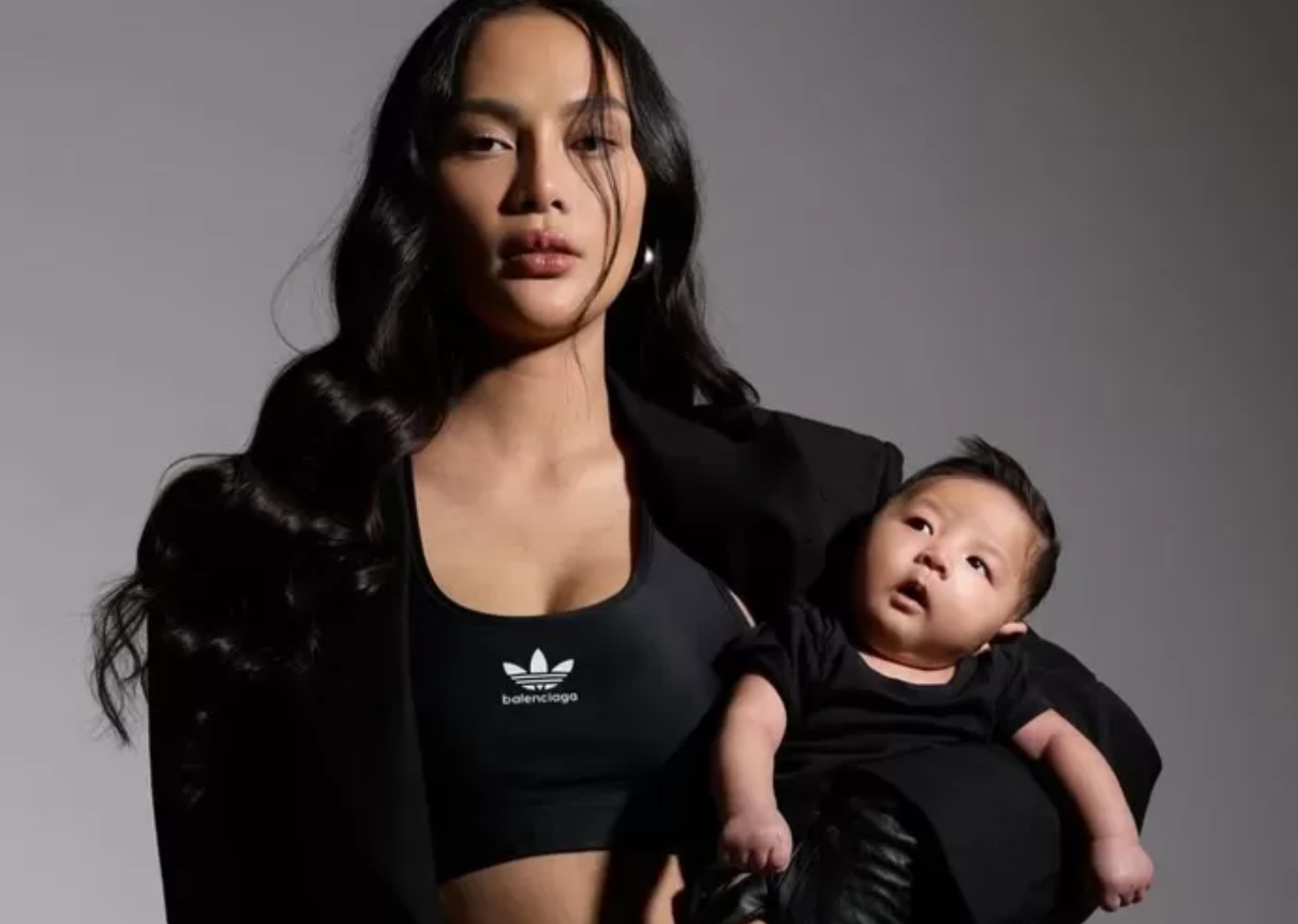 Erika Carlina dan Baby Andrew