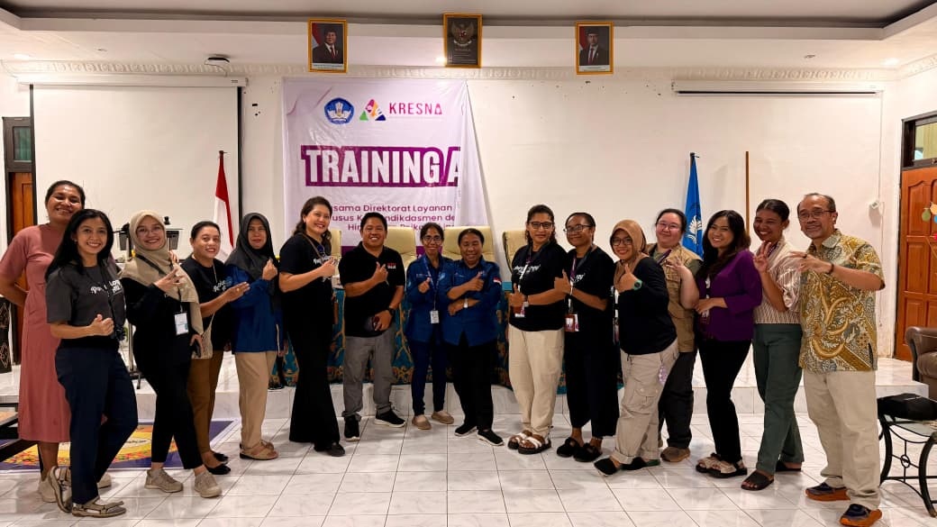 IKUTI PELATIHAN: Psikolog HIMPSI mengikuti pelatihan sebagai bekal menyembuhkan luka mental. Foto kiri, ketua Umum HIPMSI Andik Matulessy.