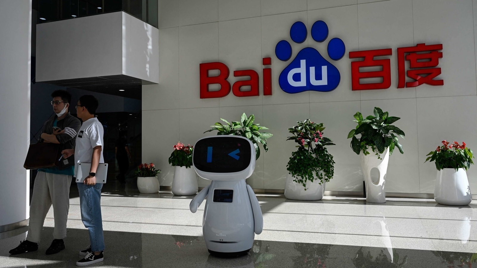LOGO BAIDU: Logo perusahaan ditampilkan di Kantor Pusat Baidu di Beijing.