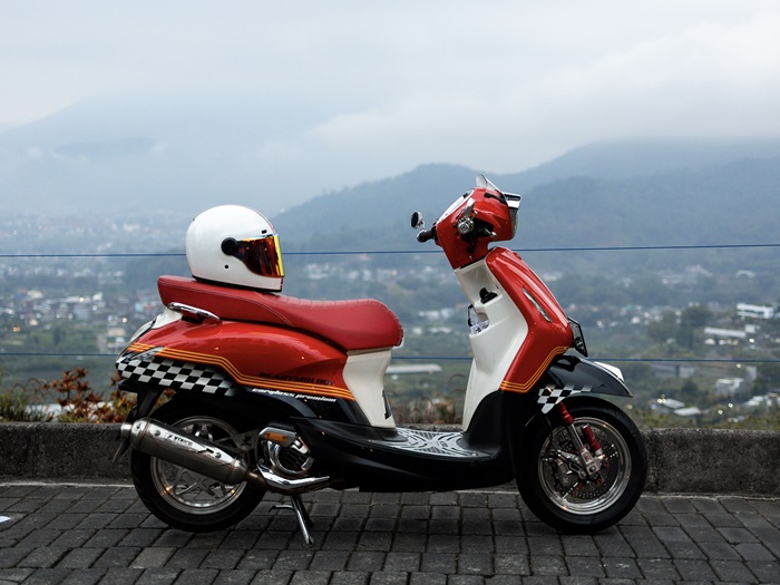 Grand Filano Hybrid_Retro Racing Look.