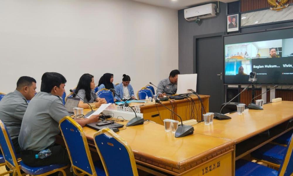 Kanwil Kemenkum Kalbar menggelar harmonisasi Raperwali Singkawang pada Selasa (18/11).