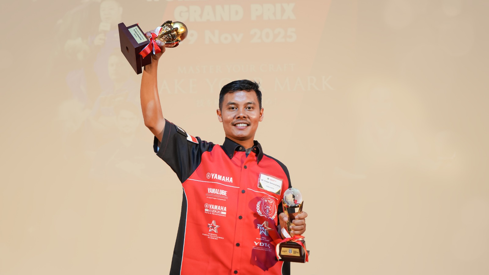 Robet B Simanullang Raih saat raih Juara 3 World Technician Grand Prix.