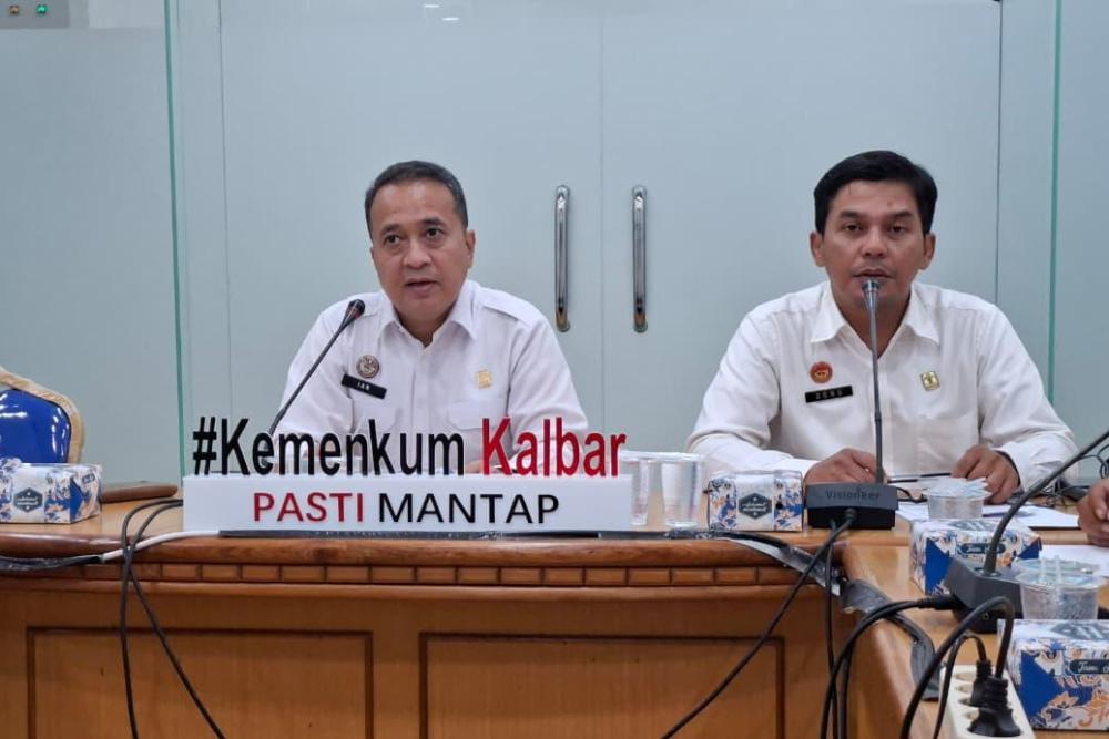 Kanwil Kemenkum Kalbar menggelar harmonisasi Raperbup sintang pada Rabu (19/11).