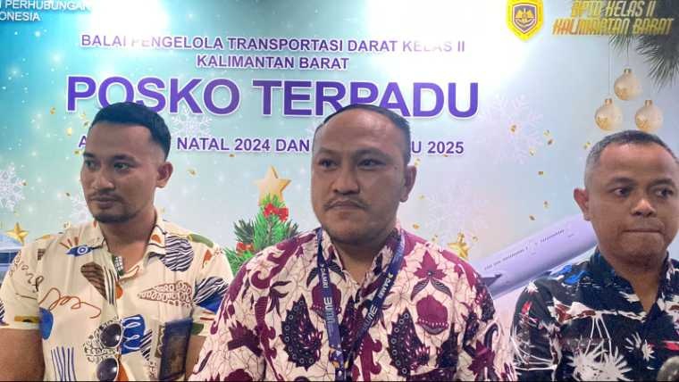 Ahmad Bukhari,  GM Perum DAMRI Cabang Pontianak