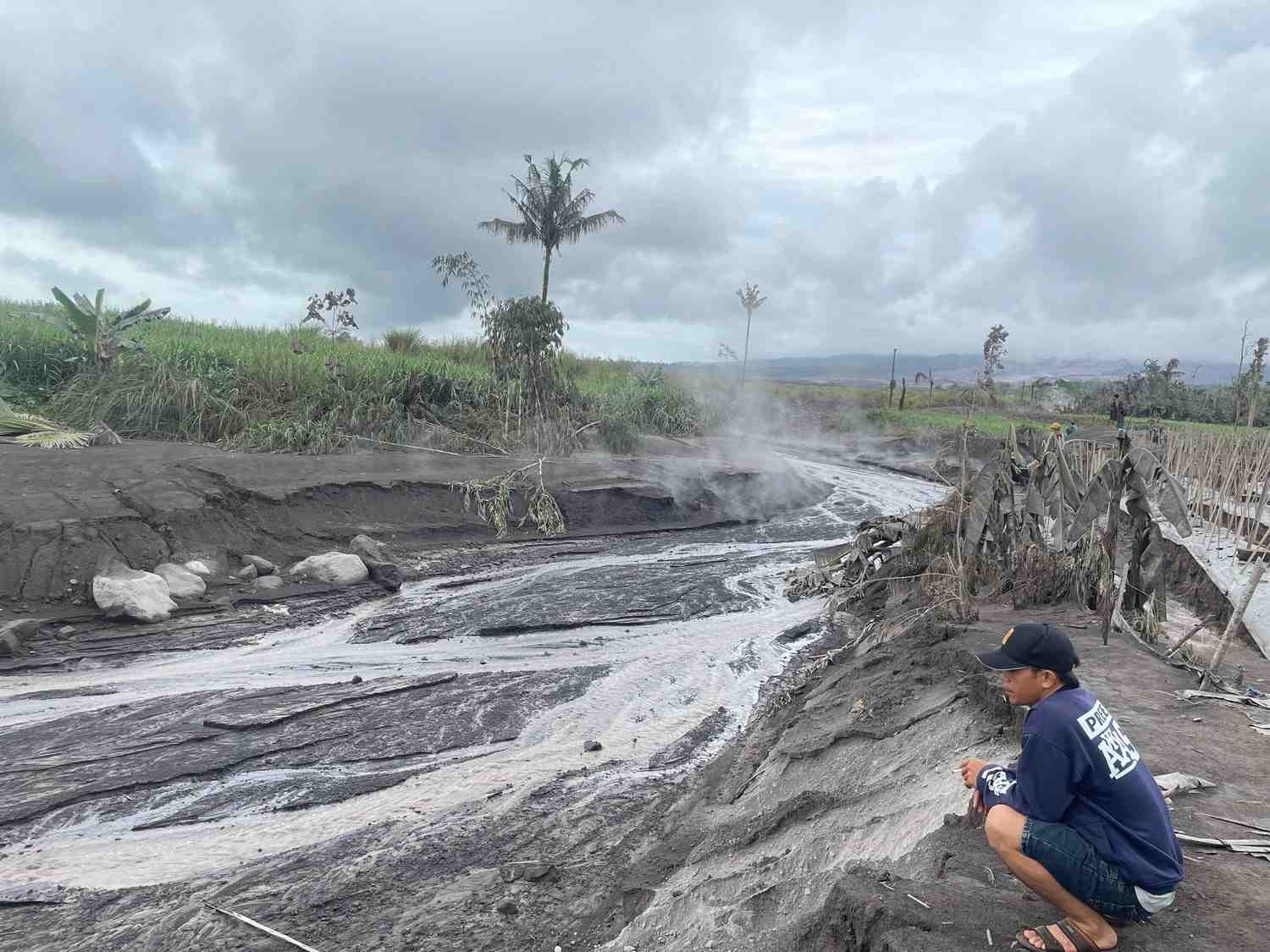 ERUPSI: Kondisi Desa Supiturang rusak parah usai terkena erupsi Gunung Semeru