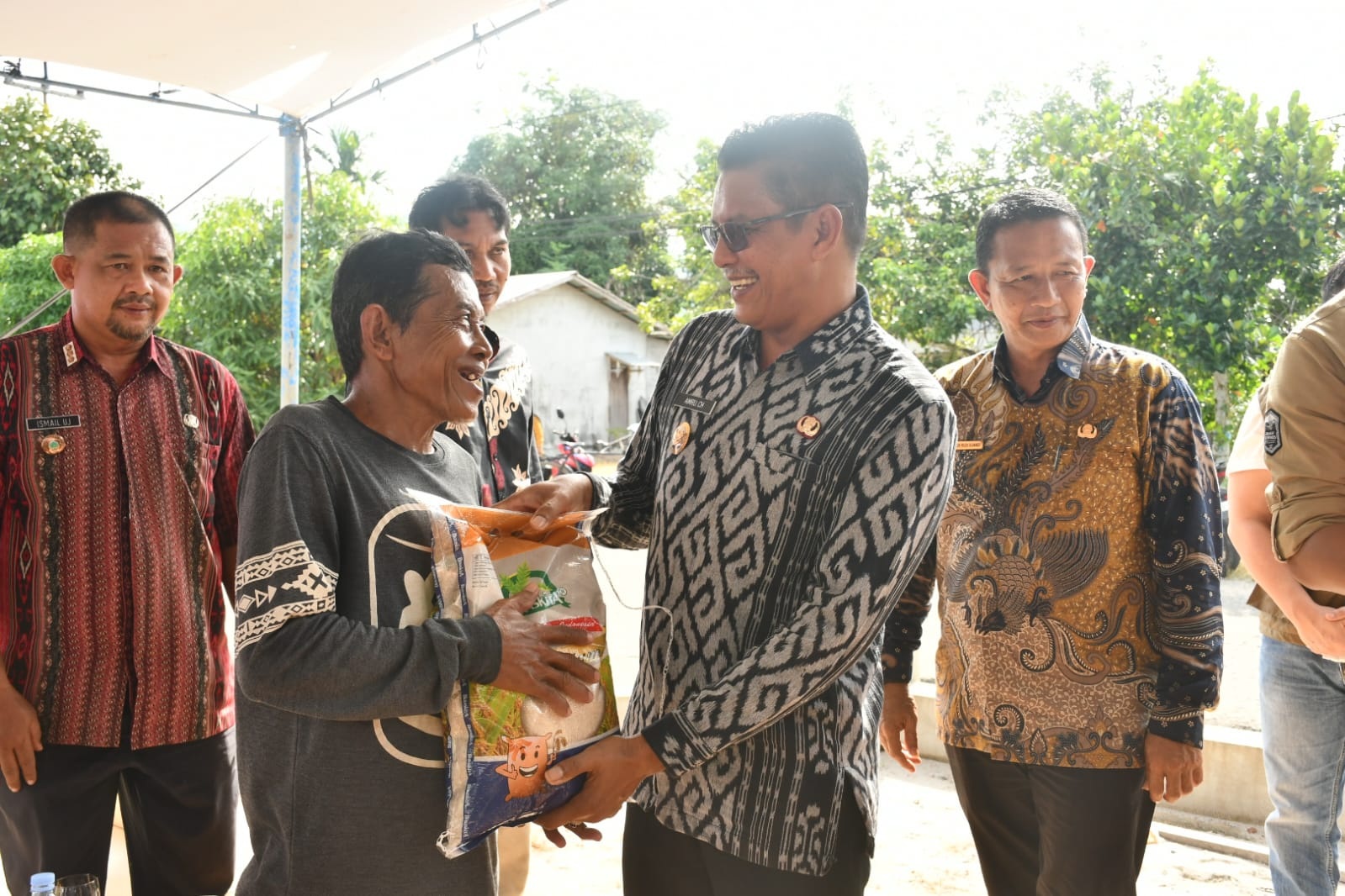 PASAR : Operasi Pasar yang digelar di enam kecamatan yang ada di Kabupaten Kayong Utara.