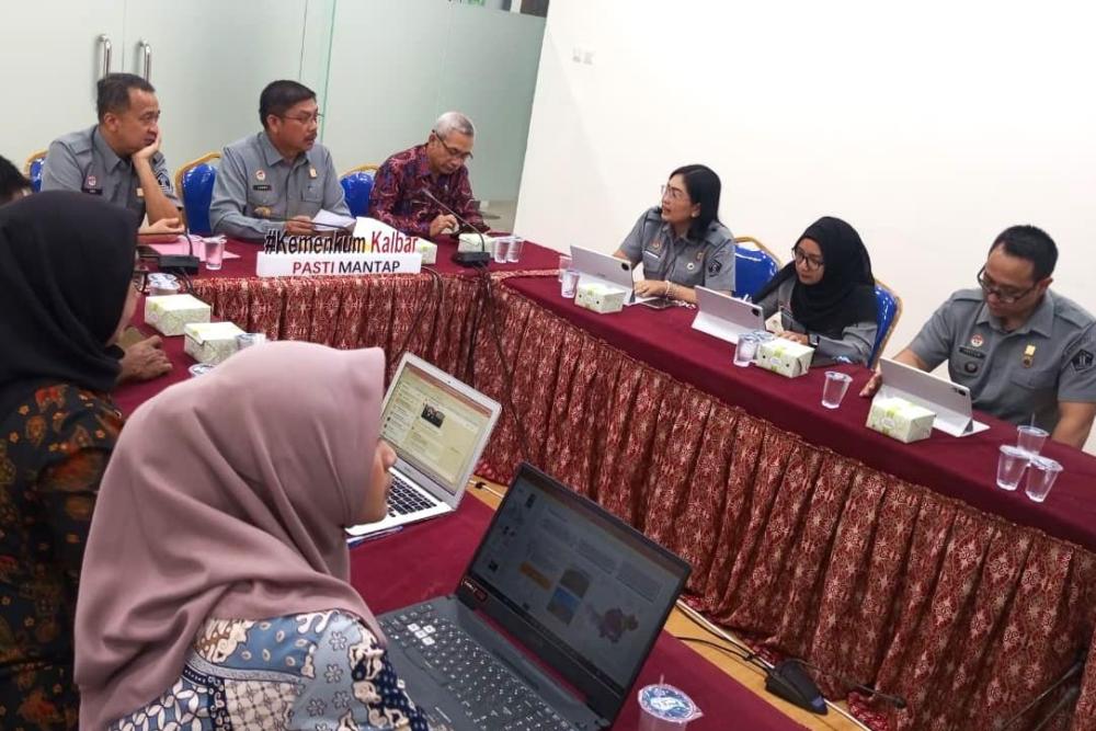 Kanwil Kemenkum Kalbar menggelar rapat harmonisasi Raperbup Sintang tentang RDTR wilayah perencanaan perkotaan Kelam pada Senin (24/11).