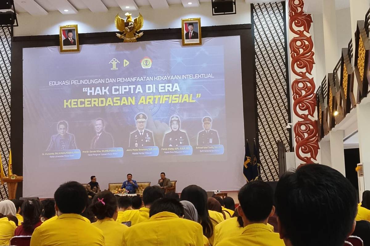 Kanwil Kemenkum Kalbar Edukasi Perlindungan dan Pemanfaatan Kekayaan Intelektual dengan tema "Hak Cipta di Era Kecerdasan Artifisial" di Gedung Convention Center UPB pada Senin (1/12).