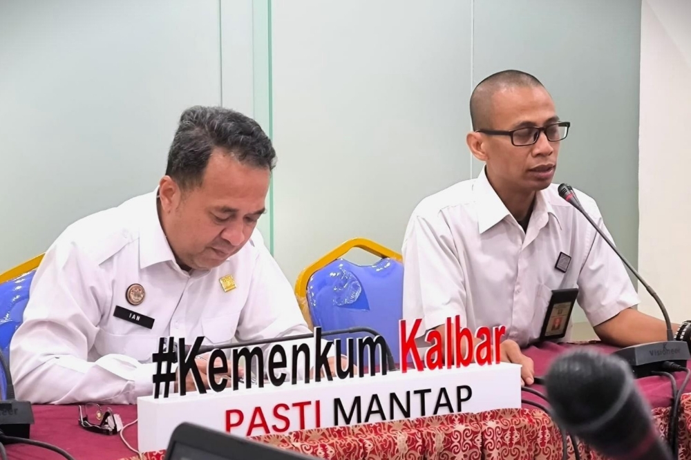 Kanwil Kemenkum Kalbar menggelar rapat harmonisasi Raperbup Sintang pada Rabu (3/12).