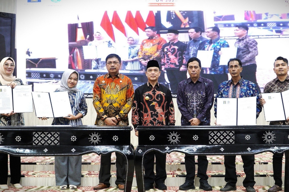 Peluncuran Posbankumdeskel di Gedung Balai Petitih kantor Gubernur Kalbar pada Kamis (4/12).