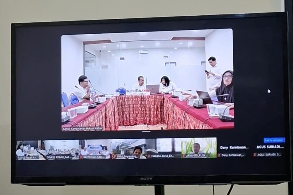 Kanwil Kemenkum Kalbar menggelar rapat harmonisasi Raperbup Sanggau pada Rabu (4/12).