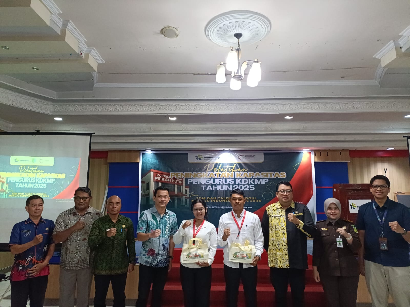 PELATIHAN: Peserta KDKMP Angkatan VIII mengikuti sesi pelatihan terakhir untuk memperkuat tata kelola koperasi desa di Kabupaten Sintang.