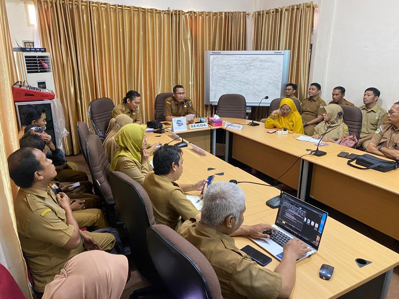 BLUD : Rapat Implementasi Penyusunan dan Penilaian Laporan Kinerja BLUD Bidang Kesehatan se-Kabupaten Kayong Utara.