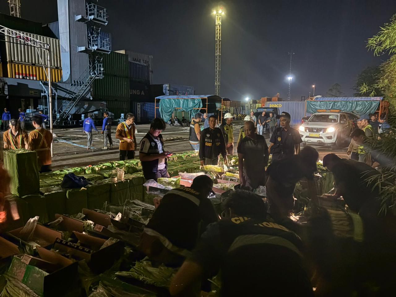 Bea Cukai Amankan 20,3 Juta Batang Rokok Ilegal Asal Kamboja.