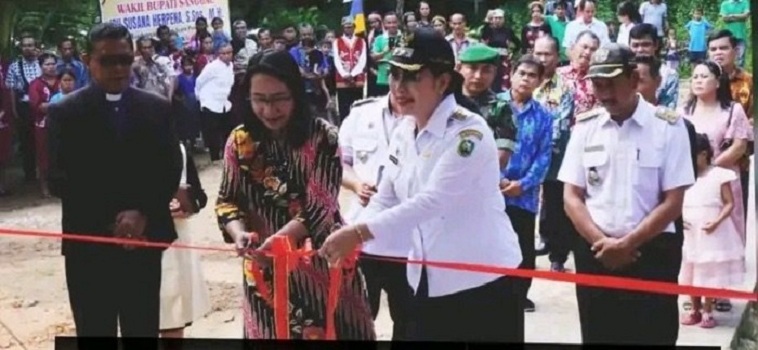 GEREJA : Wabup Sanggau resmikan Gereja GAPPIN Entakai II yang disebutnya sarana beribadah, pusat pembinaan iman dan wadah mempererat kebersamaan.