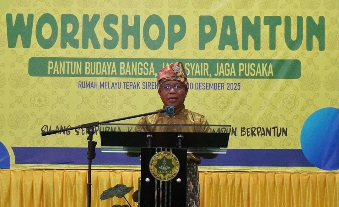PANTUN: Workshop pantun di Rumah Adat Melayu Tepak Sireh menjadi ruang diskusi para budayawan dan masyarakat Sintang untuk mengembangkan pantun sebagai media pendidikan dan ekonomi kreatif.