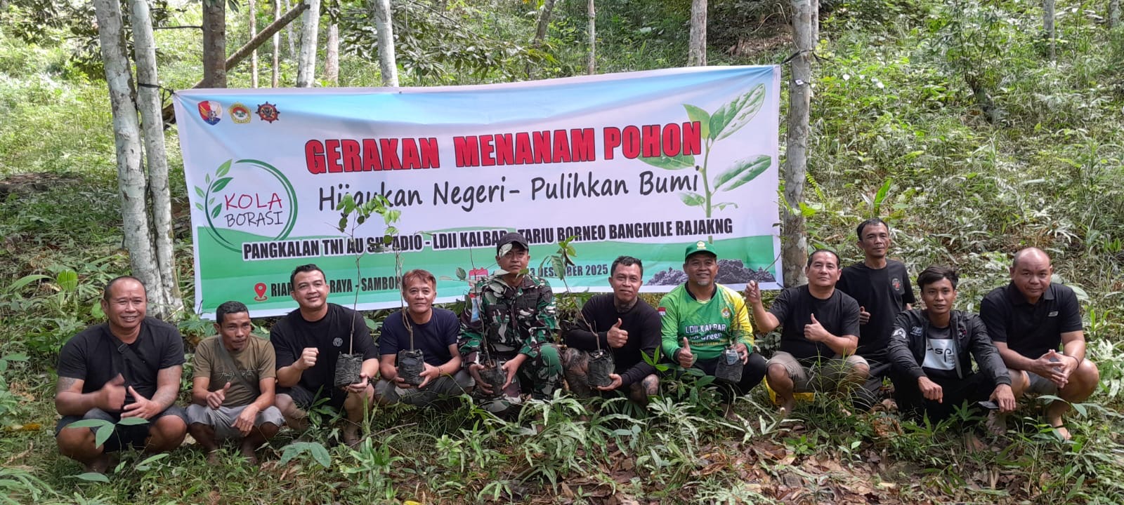 Tokoh adat Panglima Jilah bersama Lembaga Dakwah Islam Indonesia (LDII) Kalimantan Barat dan Pangkalan TNI AU (Lanud) Supadio menggelar aksi bersama untuk menjaga keberlanjutan kawasan Hutan Riam Buki