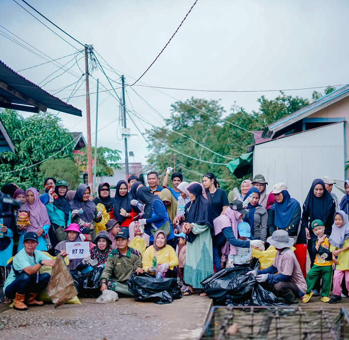 PT ANTAM Tbk UBP Bauksit Kalimantan Barat bersama Pemerintah Desa Pedalaman melaksanakan Gerakan Tayan Bebas Sampah (GERTAS) pada Sabtu, 13 Desember 2025.