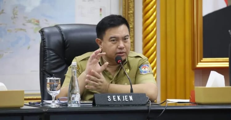 Sekjen Kemendagri, Tomsi Tohir