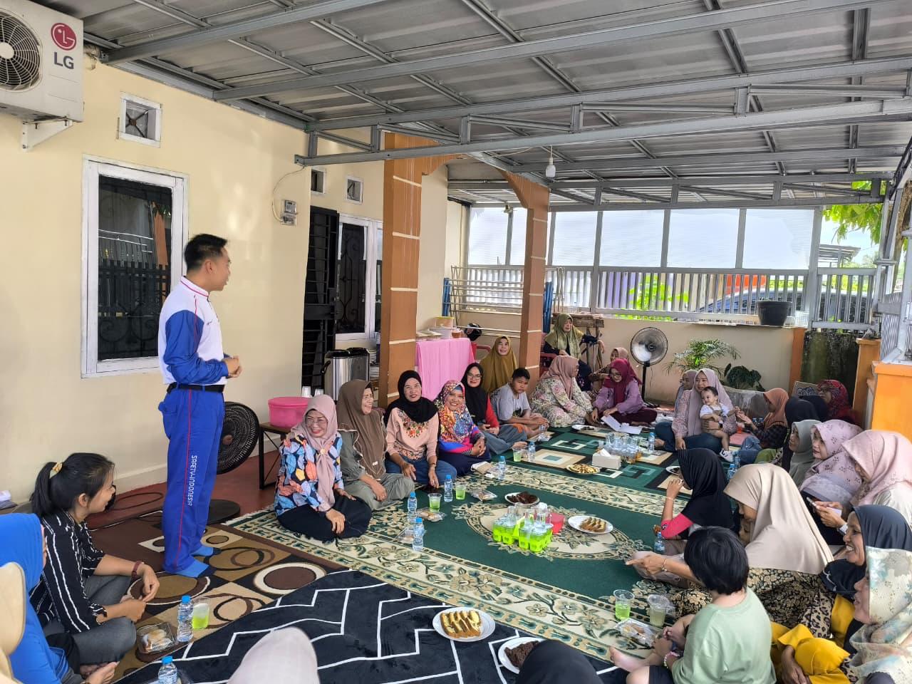 Astra Motor Kalimantan Barat kembali menghadirkan edukasi Safety Riding untuk ibu-ibu arisan.
