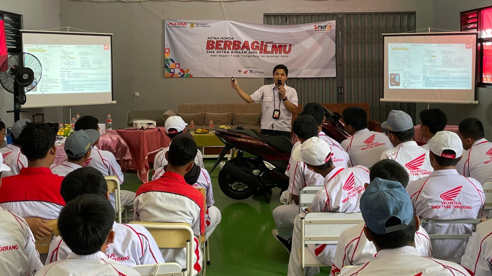 PT Astra Honda Motor (AHM) kembali melaksanakan program Astra Honda Berbagi Ilmu (AHBI) 2025.