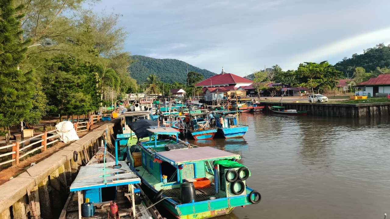 DERMAGA : Kondisi dermaga Sukadana, Kabupaten Kayong Utara, Provinsi Kalimantan Barat.