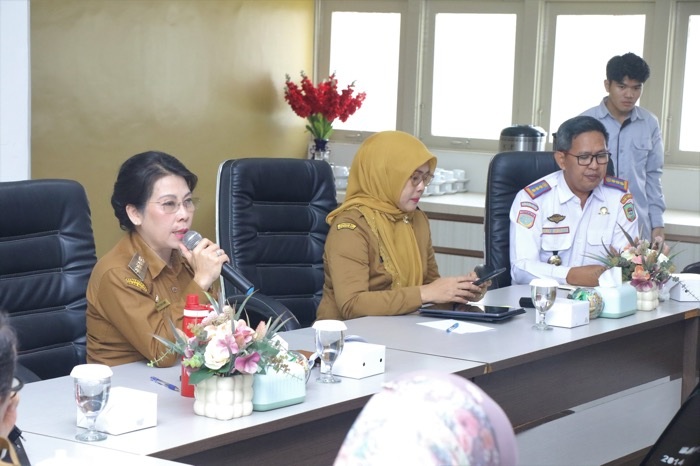 SATU DATA: Wali Kota Singkawang, Tjhai Chui Mie saat membuka kegiatan Forum Satu Data Kota Singkawang Tahun 2025, baru-baru ini.