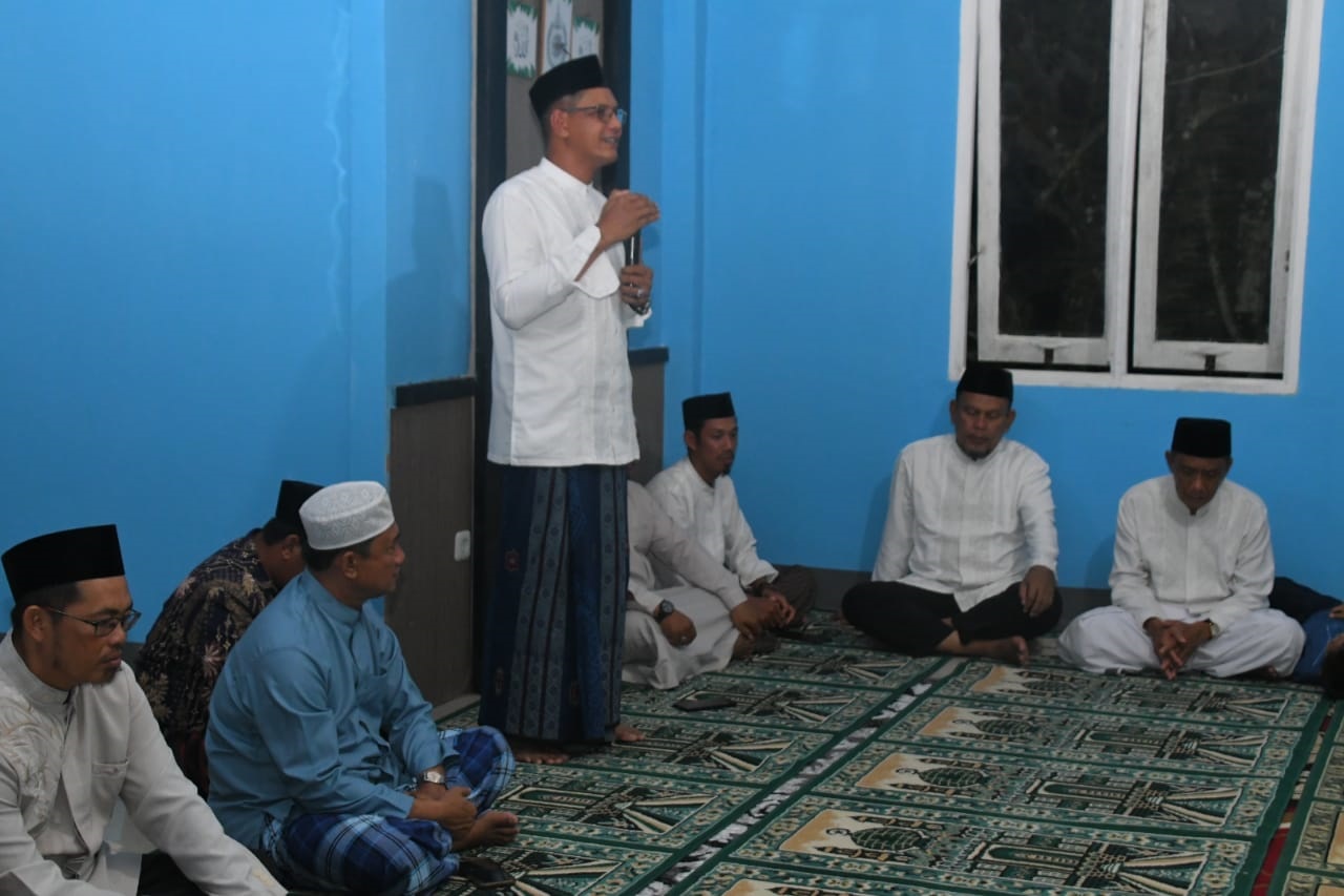 PENGAJIAN : Pengajian rutin bulanan pemerintah kabupaten di Kabupaten Kayong Utara.