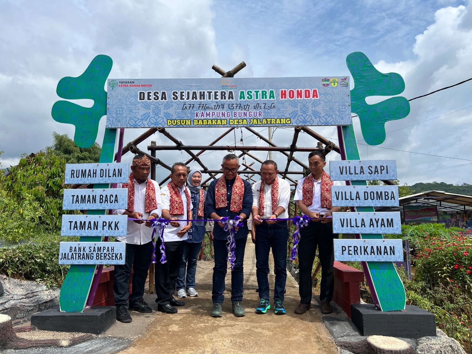 Yayasan Astra Honda Motor (Yayasan AHM) menghadirkan Program Desa Sejahtera Astra Honda di Desa Jalatrang, Kabupaten Ciamis, Jawa Barat.