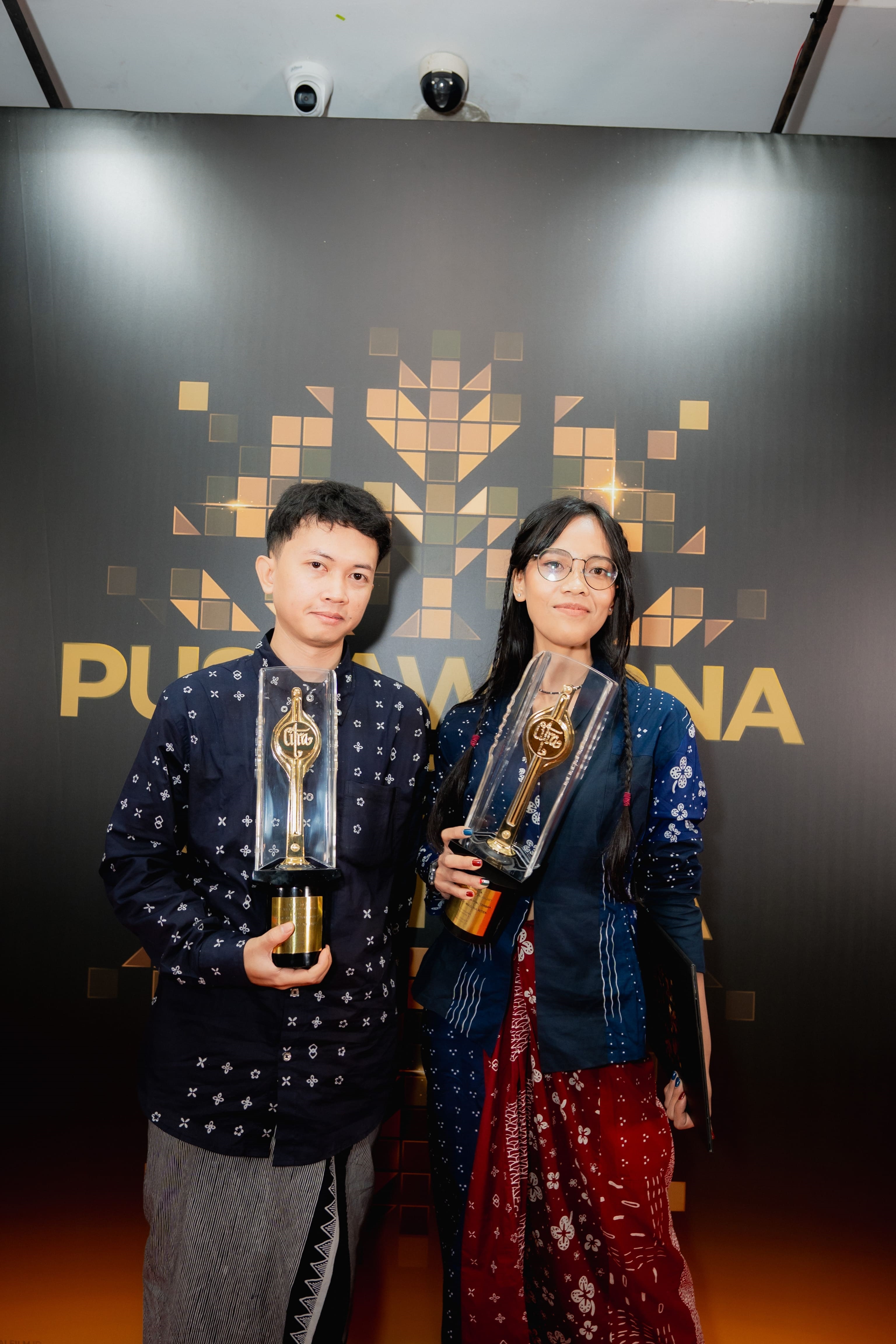 PROSES PANJANG: Wahyu AO (kiri) dan Alvina NA di FFI 2025 yang berlangsung di Teater Jakarta, TIM (20/12).