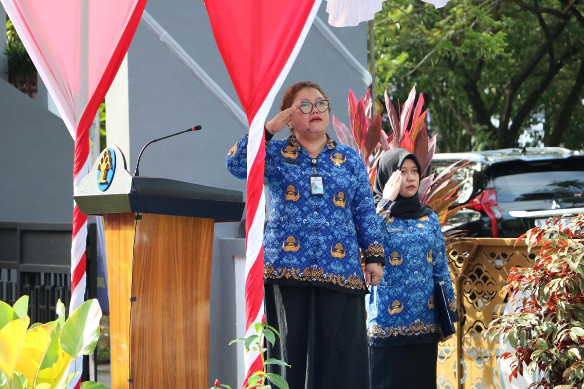 Kanwil Kemenkum Kalbar menggelar upacara peringatan Hari Ibu (PHI) ke-97 pada Senin (22/12).