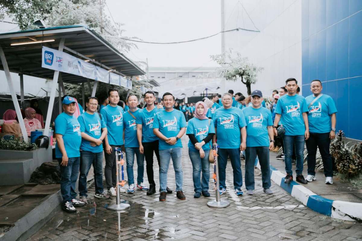 Momen HUT ke-130, PT Bank Rakyat Indonesia (BRI) Persero Tbk, BRI BO Singkawang mengajak menggelar cek kesehatan gratis, olahraga massal, dan berkumpul dengan pelaku UMKM.
