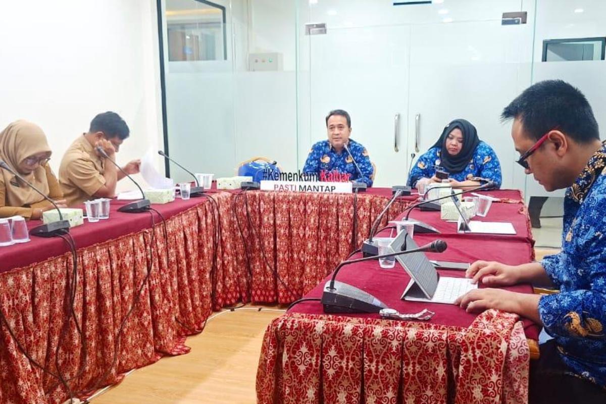 Kanwil Kemenkum Kalbar melaksanakan rapat harmonisasi Raperbup Mempawah pada Senin (22/12).