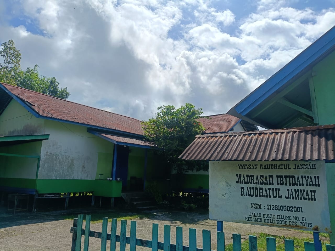 SEKOLAH : MIS Raudhatul Jannah di Putussibau salah satu sekolah yang akan dibangun menggunakan dana Kementerian PUPR.