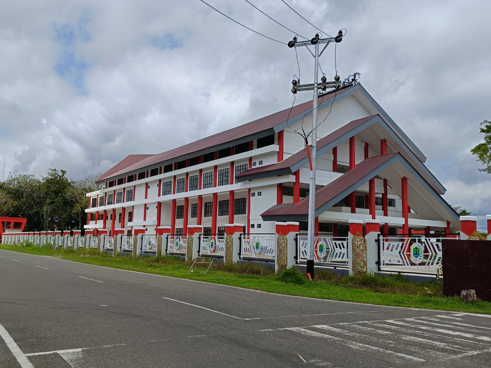 SELESAI: Pembangunan Gedung Pelayanan Satap Kapuas Hulu telah selesai dan siap beroperasi pada 2026.