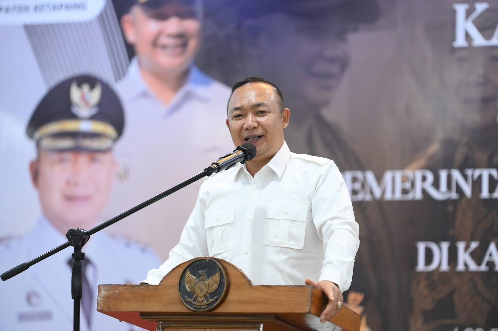 PAPARAN: Bupati Ketapang, Alexander Wilyo, memaparkan kinerja selama 10 bulan pada Selasa (30/12).