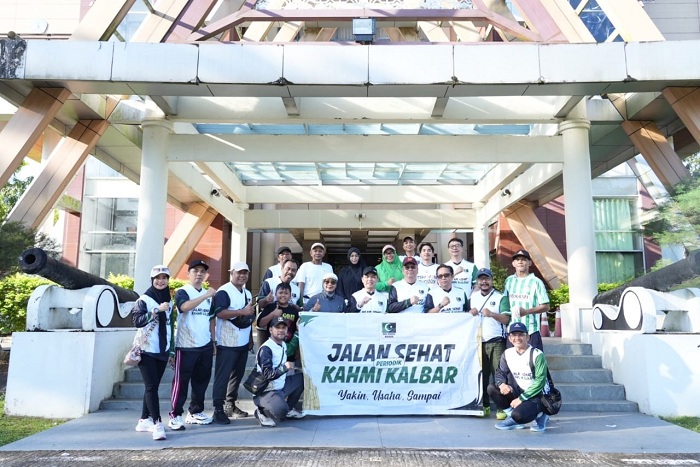 Jalan sehat KAHMI Kalbar