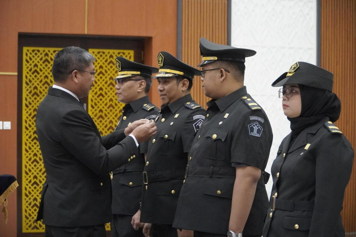 Kanwil Kemenkum Kalbar melantik pejabat manajerial dan nonmanajerial di Aula Soepomo, pada Selasa (6/1).