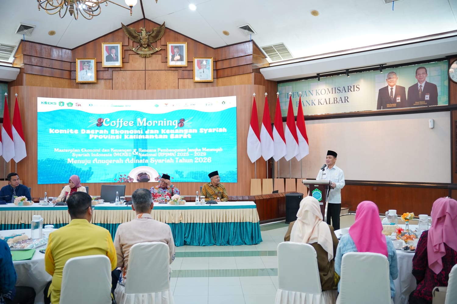 Coffee Morning Komite Daerah Ekonomi dan Keuangan Syariah Kalbar, membahas penguatan sektor ekonomi dan keuangan syariah di Kalimantan Barat.